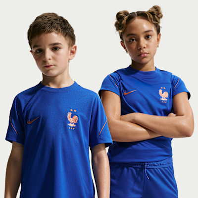 FFF Strike Big Kids' Nike Soccer Dri-FIT Short-Sleeve Top. Nike.com